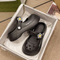A pair of children's summer open-toe hole shoes, soft and comfortable slippers, sizes 30/31-40/41,QT-325.