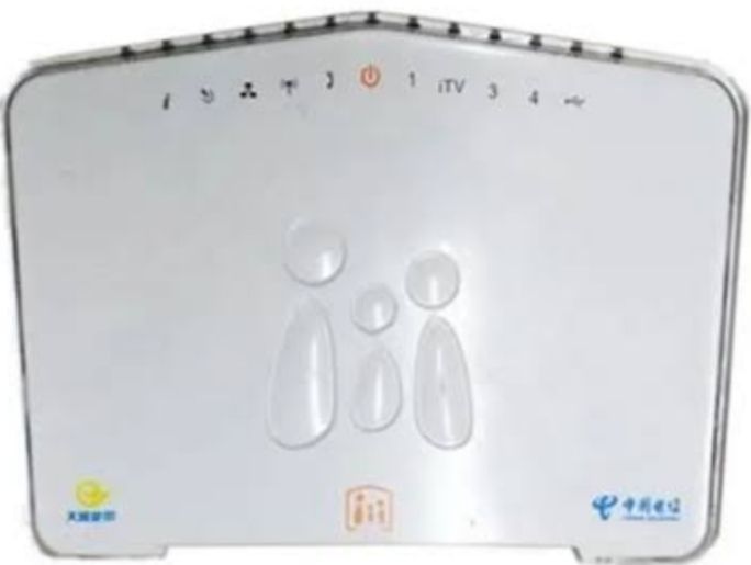 Huawei 8145 or 8245 Epon Fiber Optic Router with Adopter (Refurbished)