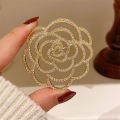 Classic Lady Crystal Folower Brooch Pin Exquisite High-end Women Men Fashion Delixate Shining Badges. 