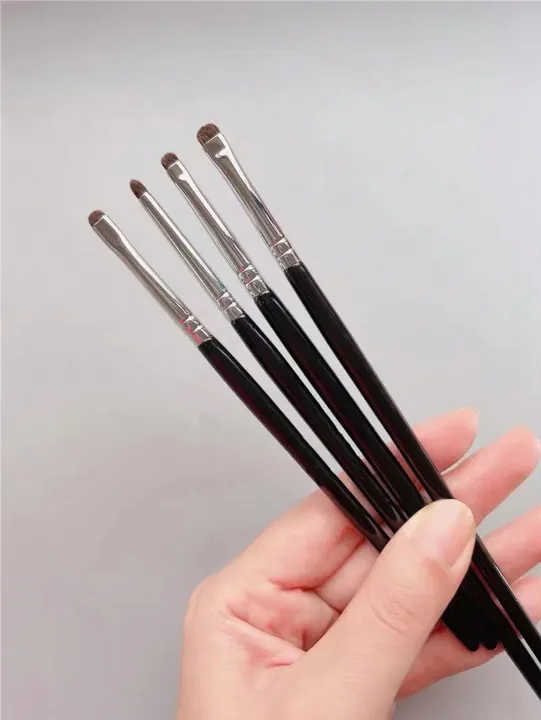 1%20Set%20Of%204%20Black%20Eye%20Detail%20Makeup%20Brushes%20Pony%20Hair%20Precision%20Eye%20Shadow%20Lying%20Silkworm%20Brightening%20Eyeliner%20Applicator%20Small%20-%20Image%204
