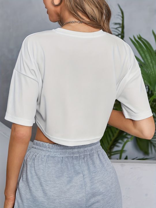 Letter%20Print%20Casual%20Crop%20Sports%20Tee%20Short%20Sleeves%20Fashion%20Fitness%20Workout%20Crop%20T-shirt%20Top%20Women's%20Activewear%20Graphic%20-%20Image%204