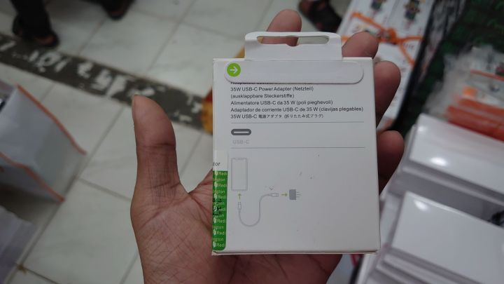 Apple%2035W%20USB-C%20Port%20adaptor%20Original(12%20months%20replacement%20warranty)%20-%20Image%202