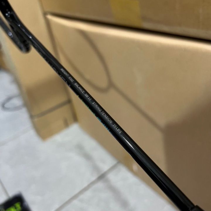 MAXBOLT%20BLACK%20WOVEN%20Limited%20Edition%20Badminton%20Racket%20with%20cover%20-%20Image%2010