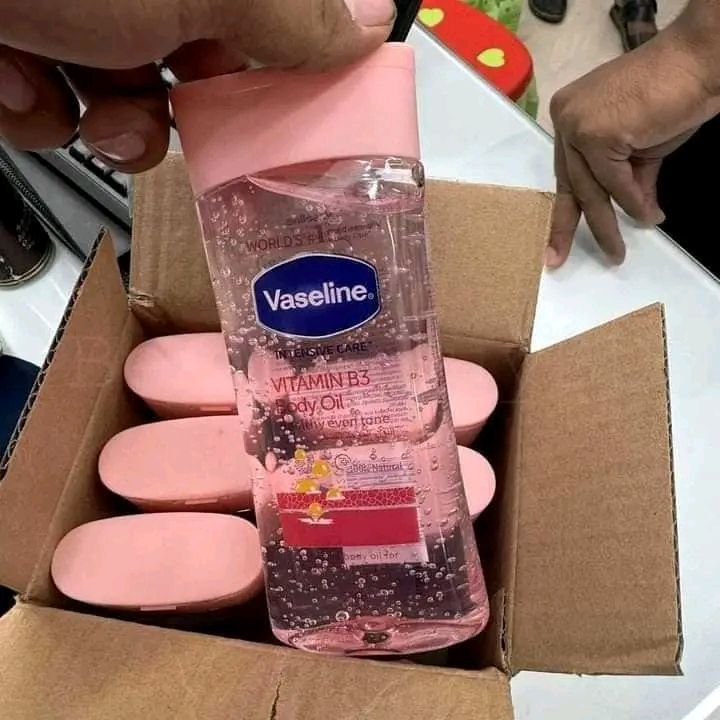 Vaseline%20Intensive%20Care%20Vitamin%20B3%20Body%20Oil%20-%20200ml%20(original)%20-%20Image%207