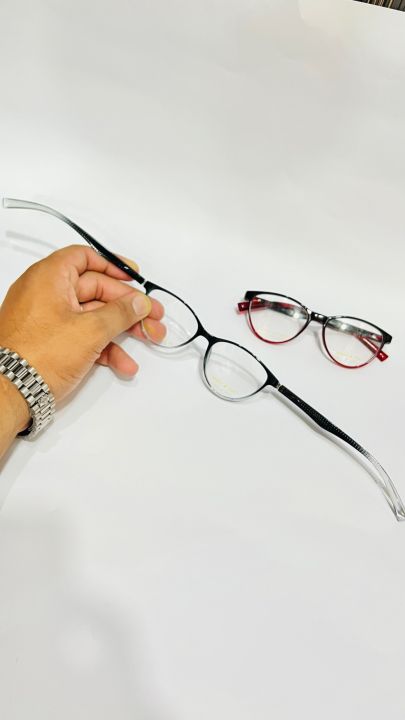 Flexible frame in a Ladies design and good TR quality 180 degree frame