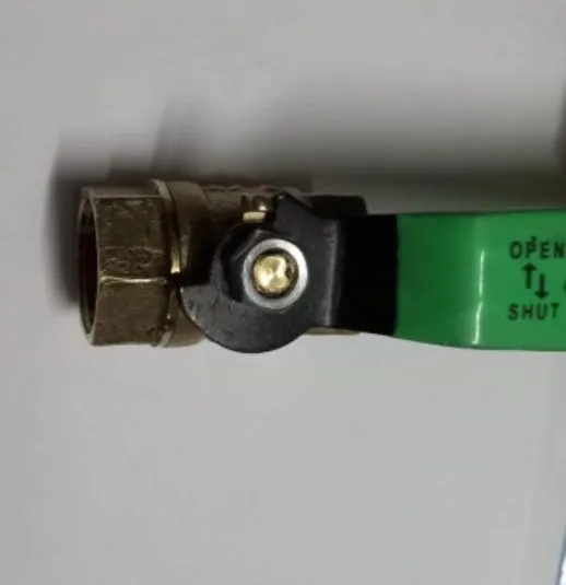 Handle%20Ball%20valve%20for%20Liquids%20water%20and%20Gas%20-%20Image%203