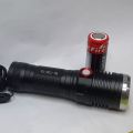 metalic body telescopic zoom flashlight torch 8800mah with battery indicator. 