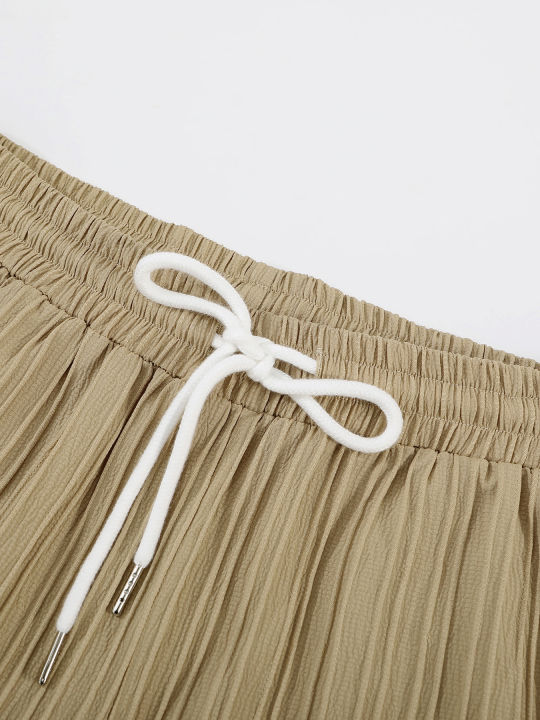 Men's%20Sophisticated%20Pleated%20Set%20Khaki%20Textured%20Cuban%20Collar%20Shirt%20&%20Elastic%20Waist%20Shorts%202%20Piece%20Commute%20Outfit%20-%20Image%203