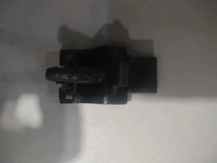 wiper%20nozzle%20TOYOTA%20COROLLA%202009-2023%201pes%20-%20Image%203