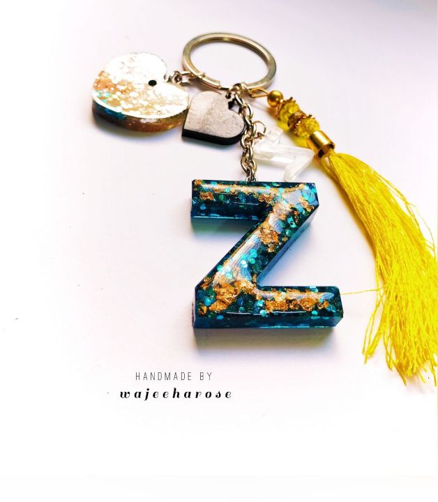 Resin%20keychain%20,%20Handmade%20custom%20keychain,3D%20letter%20Z%20,%20Alphabet%20A-Z%20-%20Image%203