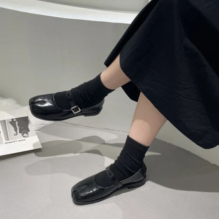Novelty%20Split%20Toe%20flat%20shoes%20woman%20quality%20leather%20mary%20janes%20Japanese%20style%20trotters%20flats%20ankle%20bele%20Tabi%20ninja%20loafers%20women%20-%20Image%202