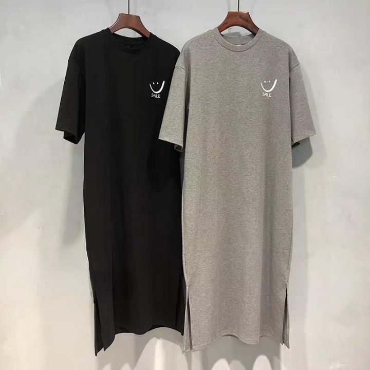 2025%20Plus%20Size%20Summer%20Women's%20Smiley%20Side-Slit%20T-Shirt%20-%20Casual%20Loose%20Fit%20Dress%20-%20Image%203