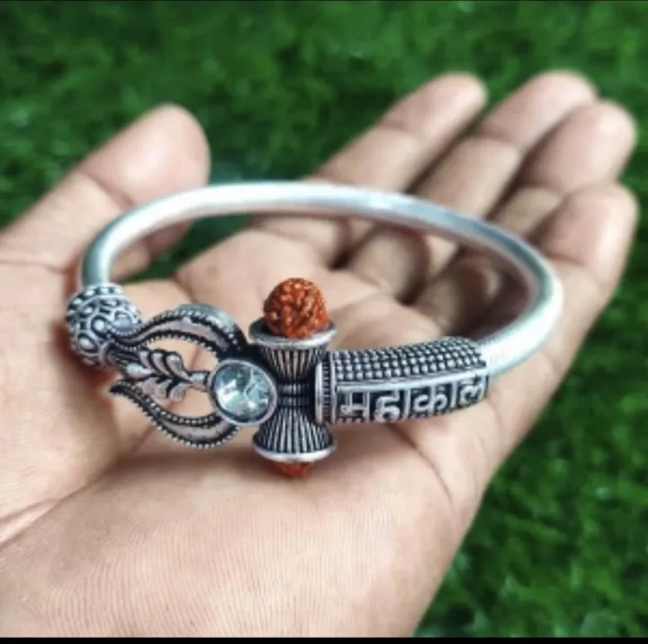 Mahakal%20Unisex%20Sliver%20Plated%20Rudrakshya%20Bracelet%20for%20Man%20-%20Image%202