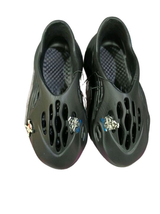 Yeezy Foam Runner Sand Shoes | Unisex outdoor beach shoes Croc | Pirates of the Caribbean Shoes (
Black, Cream and Beige)