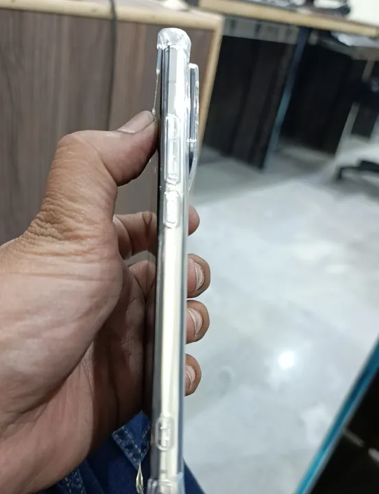 Xiaomi%20MI%2011%20Ultra%20Cover%20%7C%20Queen%20Pearls%20Case%20%7C%20Luxurious%20Phone%20case%7C%20Trending%20case%20in%20Town%20%7C%20Mostly%20used%20by%20Gen%20Z%20Girls%20-%20Image%203