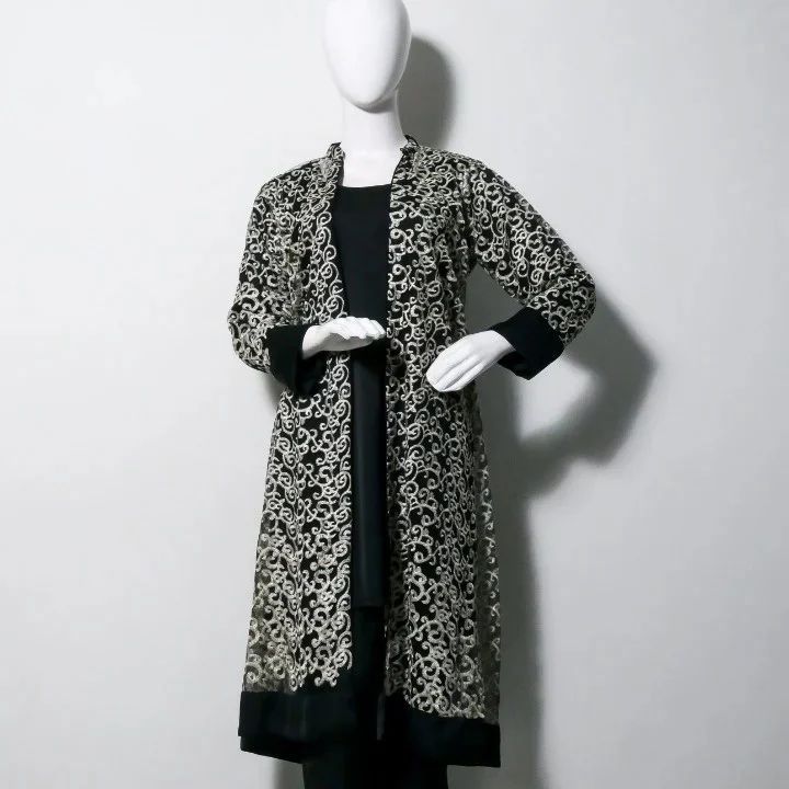 Black%20and%20Golden%20Dress%20-%20Image%204