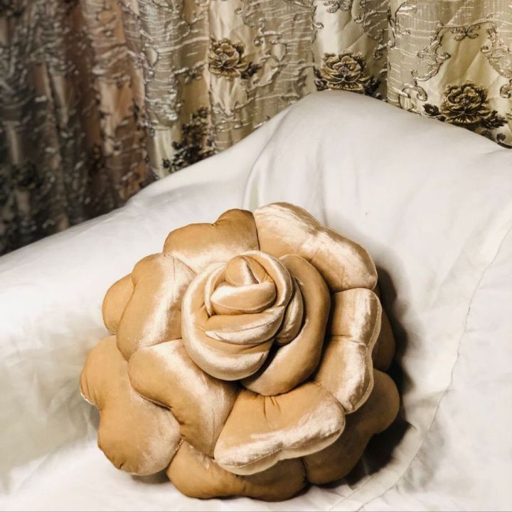 Velvet%20Rose%20flower%20Cushions-Cushion%20Room%20Decoration%20Items-Sofa%20Cushion%20-%20Filled%20with%20Fiber%20Polyester%20-%20Image%205