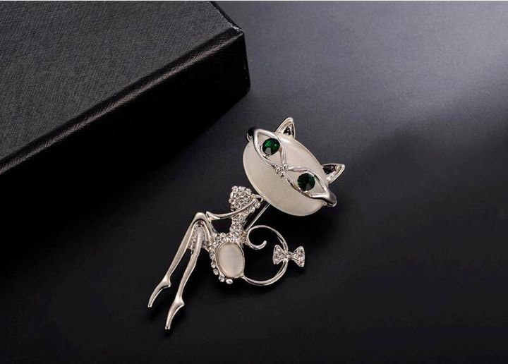 Opal%20Super%20Cute%20Kitten%20Cat%20Eye%20Stone%20Brooch%20Crystal%20Collar%20Creativity%20Dress%20Fashionable%20Style%20%20Wedding%20Accessories%20-%20Image%204