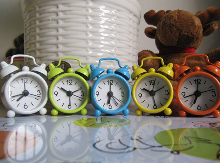 1pc Mini Alarm Clock Creative Metal Small Alarm Clock Electronic Small