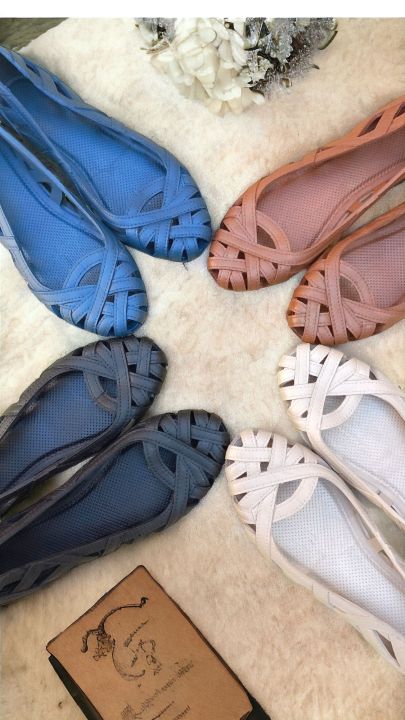 stylish rubber shoes