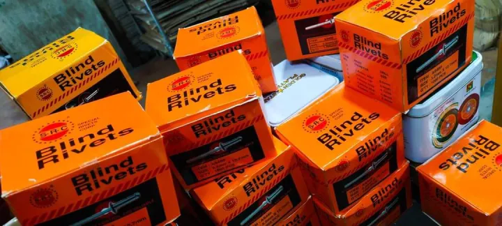 425number%20blind%20revits%20%20almunium%201000%20pcs%20box%20professional%20high%20quality%20-%20Image%203