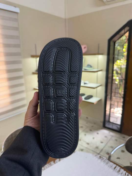 Nike%20Offcourt%20Slides%20%7C%20Nike%20Black%20Casual%20Slides%20%7C%20Lightweight%20EVA%20Cushion%20%7C%20Summer%20Sandals%20for%20Men%20&%20Women%20-%20Image%206