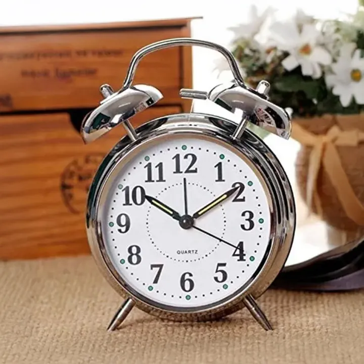 Twin%20Bell%20Alarm%20Clock%20%E2%80%93%20Loud%20Heavy%20Alarm%20Clock%20-%20Image%202
