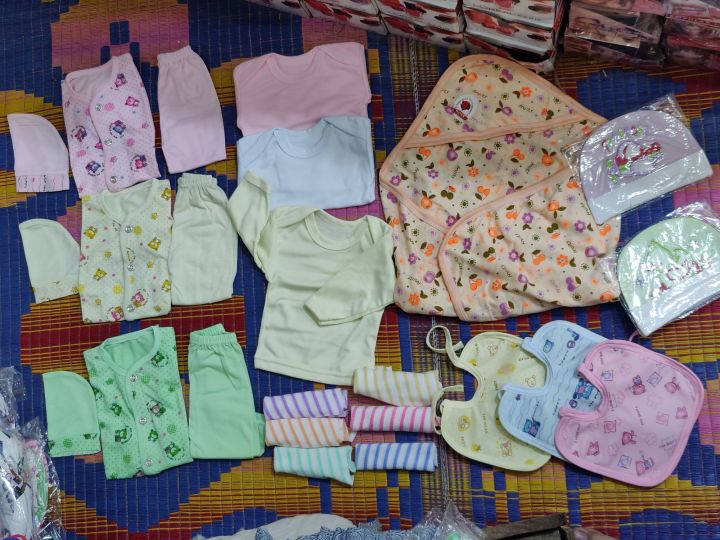 24%20PCs%20Summer%20-%20Newborn%20baby%20blissful%20shopping%20deal,%20new%20arrival%20newborn%20baby%20gift%20pack%20-%20Image%203