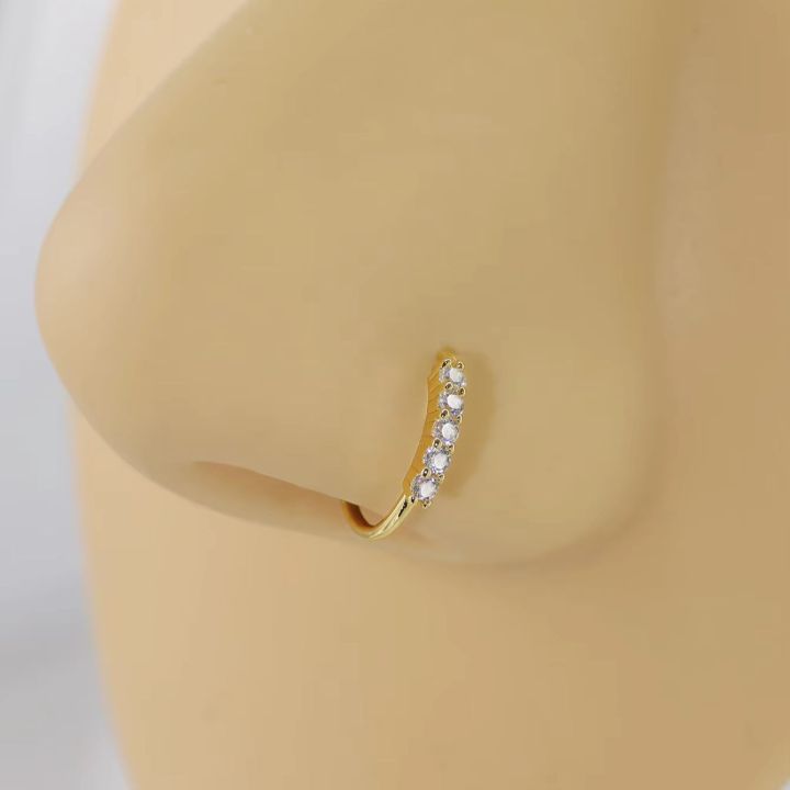 Single-row%20miniature%20zircon%20ultra-sparkle%20fine%20drill%20exquisite%20with%20drill%20opening%20ring%20nose%20stud%20nose%20pierced%20nose%20ring%20Earrings%20-%20Image%204