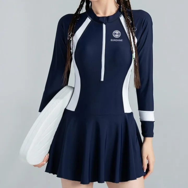 Black%20and%20White%20Color%20Matching%20One-piece%20Sports%20Small%20Chest%20Gathered%20To%20Cover%20The%20Belly%20Weight%20Swimming%20Sun%20Protection%20Swimsuit%20-%20Image%204