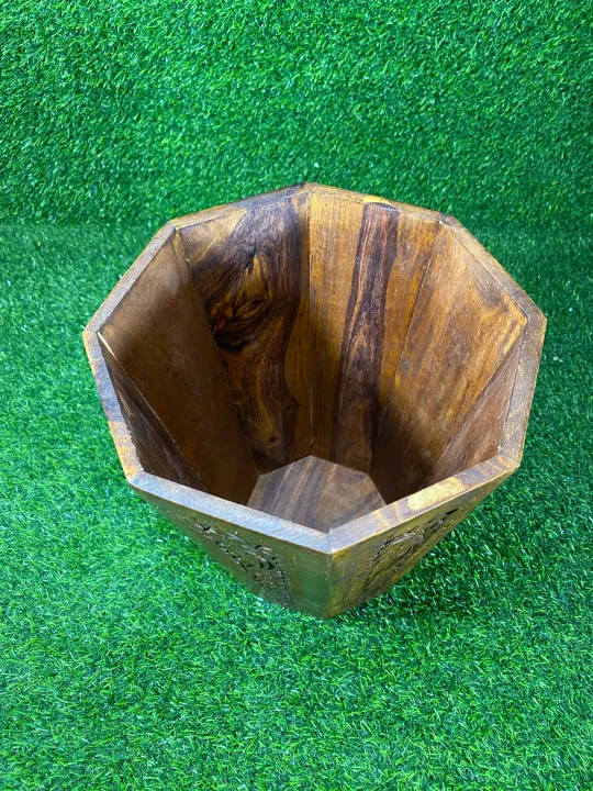 Wooden%20basket%20with%20beautiful%20carving%20design%20-%20Image%205