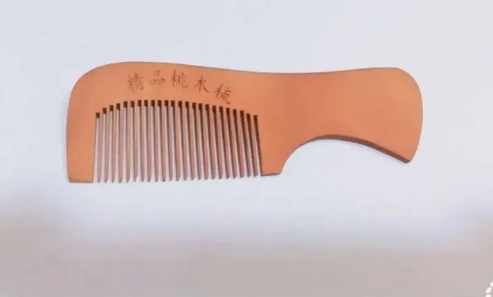 wooden%20comb%20for%20all%20hair%20-%20Image%203