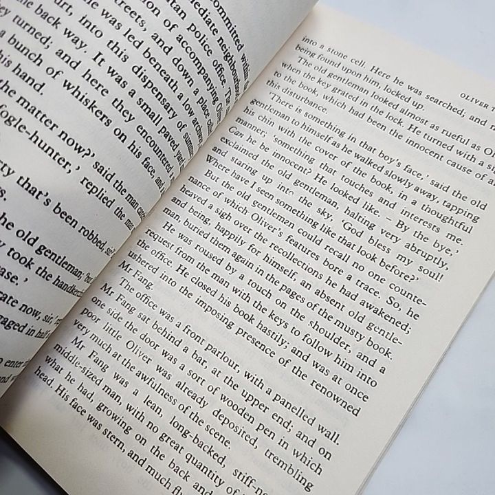 Oliver%20Twist%20by%20Charles%20Dickens%20-%20Image%204