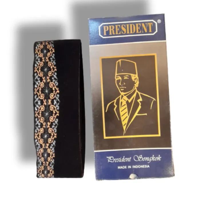 songkok,topi%20a%20traditional%20songkok%20hat%20for%20muslims%20-%20Image%203