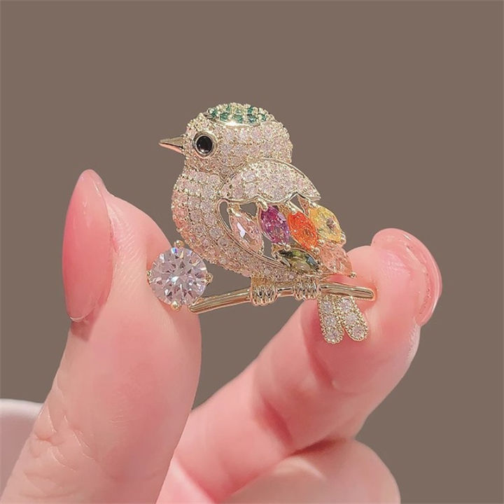 Sparkling%20Colorful%20Zircon%20Birds%20Brooch%20For%20Women%20Rhinestone%20Crystal%20%20Animal%20Brooches%20Coat%20Dress%20Lapel%20Pins%20Wedding%20Party%20Jewelry%20-%20Image%202