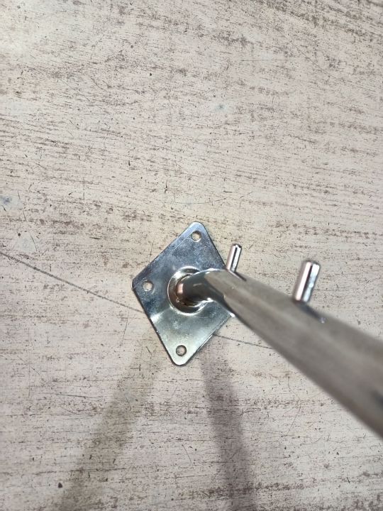 Clothing%20Stand%20/%20Hanger%20rod%20/%20Hanger%20stand%20/Wall%20mounted%20cloth%20hanging%20stand%20chrome%20with%20screw%20-%20Image%204