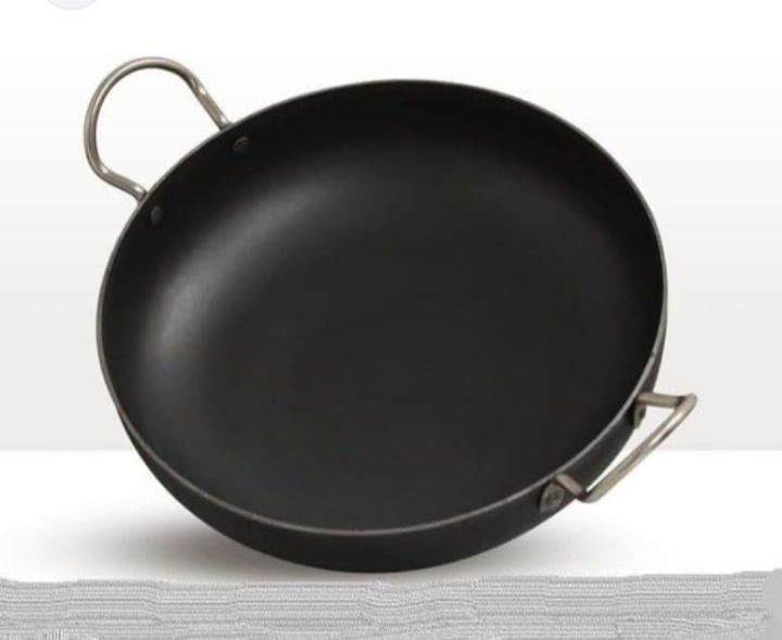 Iron%20Kadai%209%20Inches%20Flat%20Induction%20Base%20%7C%20Cooking%20Pot%20-%20Image%204