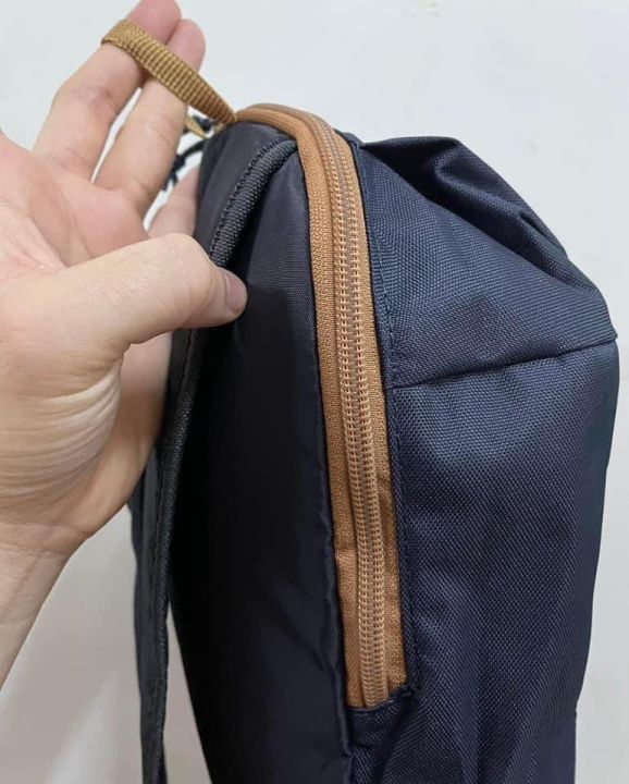 Decathlon%20Quechua%2010%20L%20Minimalist%20/%20Hiking%20Backpack%20*Best%20seller%20Light%20Weight%20*Singapore%20Brand%20-%20Image%205