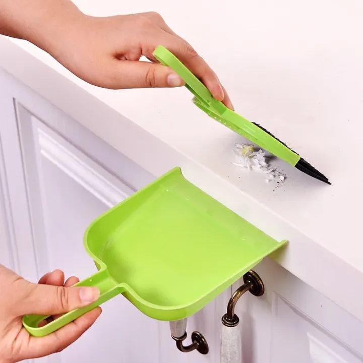 Mini%20Keyboard%20Cleaning%20Brush%20&%20Dustpan%20Set%20%7C%20Multicolor%20-%20Image%203