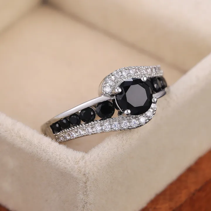 Huitan%20Special-interest%20Black%20Stone%20Women%20Wedding%20Ring%20Dazzling%20Crystal%20Zircon%20Delicate%20%20Top%20Quality%20Female%20Classic%20Jewelry%20-%20Image%203