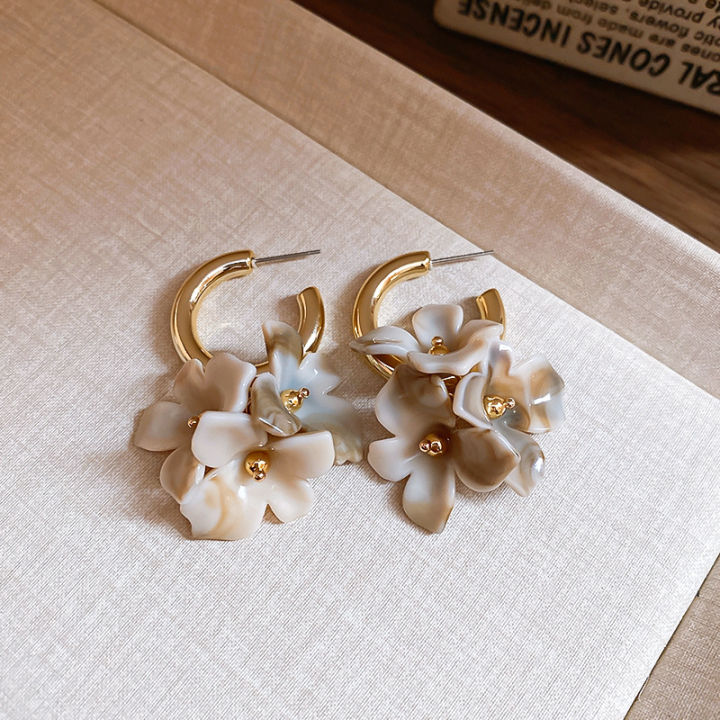 Maillard%20Flower%20Clusters%20Drop%20Earrings%20Vintage%20Acrylic%20Dangle%20Earring%20Light%20Luxury%20Smudging%20C-shaped%20Ear%20Studs%20Party%20Jewelry%20K%20-%20Image%203