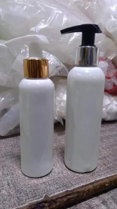 200ML%20%20Black%20Cylindrical%20%20Plastic%20Bottles%20+%20Chrome%20Atomiser%20Spray%20ANY%20AMOUNT%20-%20Image%208