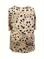 Plus Size 1XL-5XL All Over Print T-Shirt, Casual Crew Neck Short Sleeve T-Shirt Women's Plus Size Clothing.