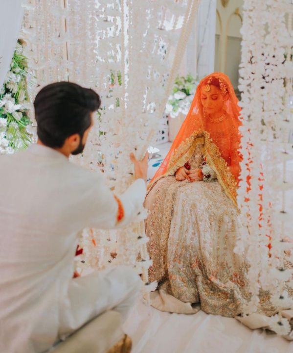 Nikkah Stage Lari Without Flowers Bride Groom Stage