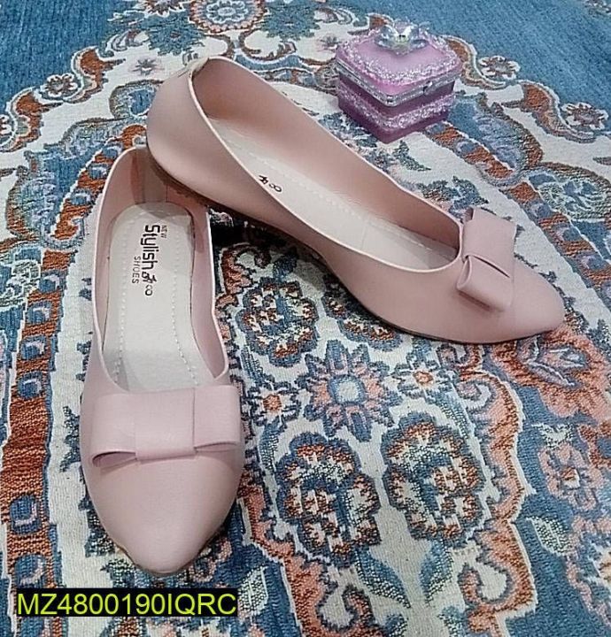 •  Maerial : Rexine
•  Available Sizes: 7,8,9,10
•  Fine Quality
•  Comfort To Walk
•  Casual Wear
•  Note: There might be 1-3cm errors of dimension data due to pure manual measurement
•  There might be slightly color difference due to different light and