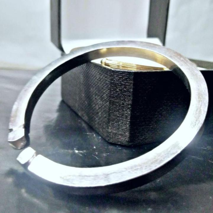 "Classic%20Men%E2%80%99s%20Stainless%20Steel%20Sikh%20Kara%20Bracelet%20-%20Silver%20Finish"%20-%20Image%202