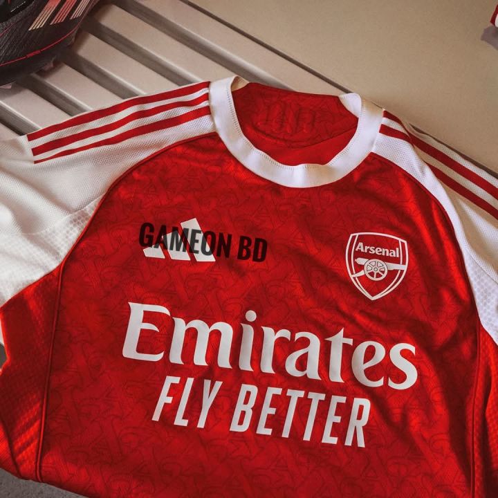 Arsenal%20new%20season%20home%20Kit%20jersey%20%202025/26%20half%20sleeves%20-%20Image%202
