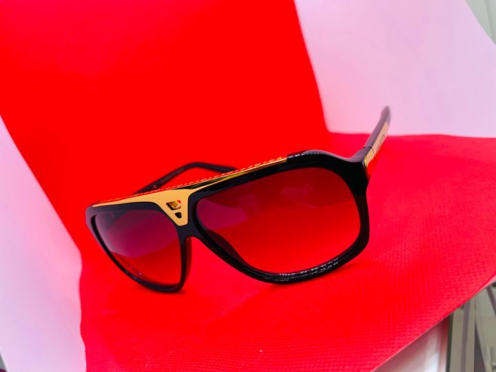 Z0350W Louis Vuitton sunglasses new style. J0615
