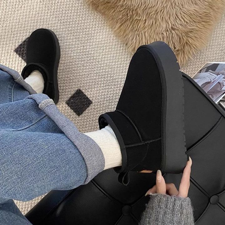 Women's%20Thick-Soled%20Snow%20Boots%20with%20Added%20Padding,%20Thickened%20Anti-Slip%20Short%20Snow%20Boots,%20Warm%20Soft-Soled%20Cotton%20Shoes%20-%20Image%206