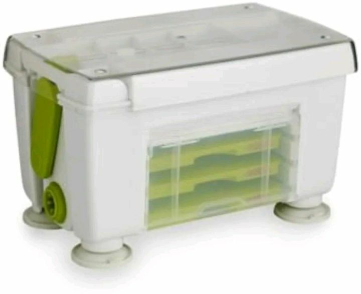(H). Lakeland Easy Store Spiralizer - White & Green lightly used without box